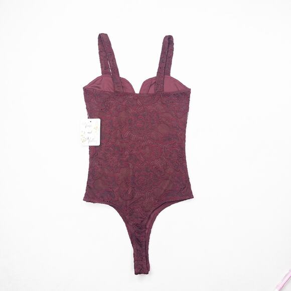 Vine and Valley Maroon Lace Bodysuit - Women's Medium - Picture 4 of 9